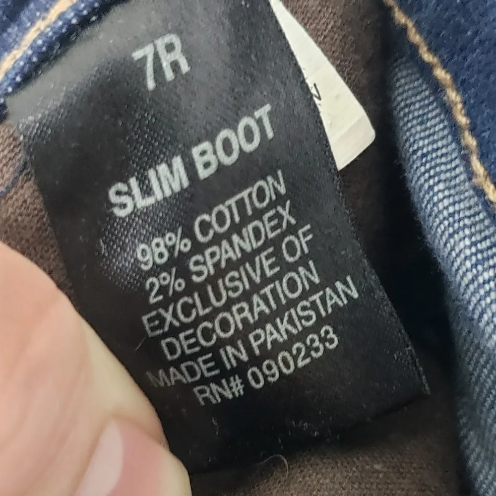 Bullhead slim boot distressed jeans F5
